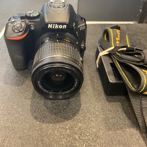 Nikon D5600 Camera