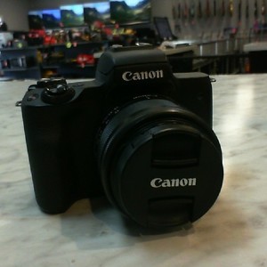 CANON M50