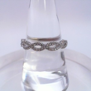  Neil Lane Infinity twist band
